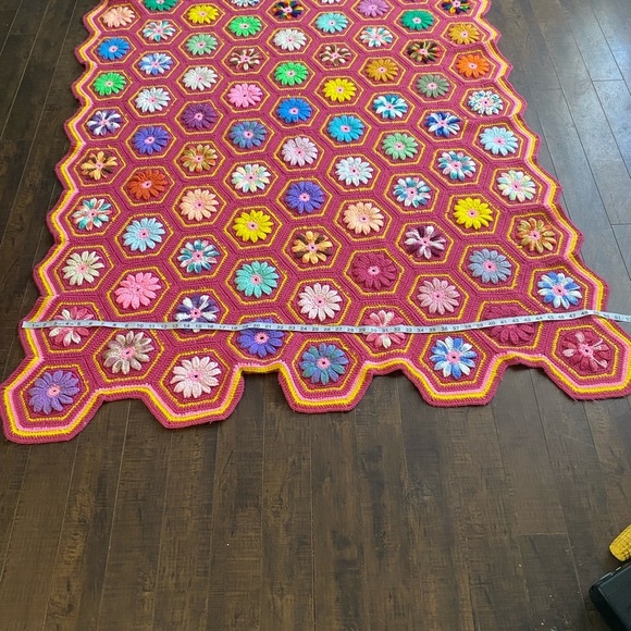 Cottage Core hand knit Colorful Crochet Flower Afghan throw - Picture 6 of 13